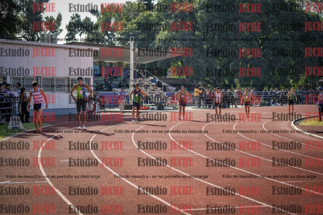 Fotos de los 800 m llanos de varones