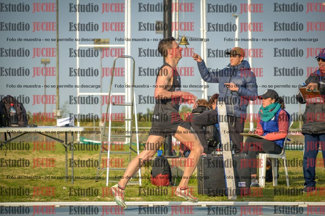 Fotos de los 3000 m llanos de varones