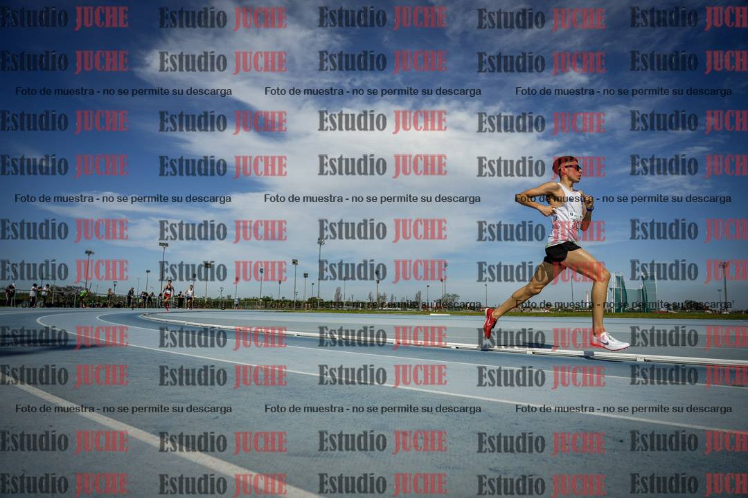 Fotos de los 3000 m llanos de varones