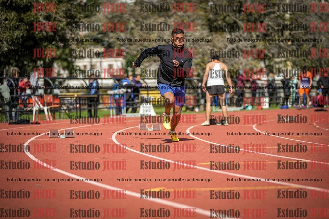 Fotos de los 200 m llanos de varones