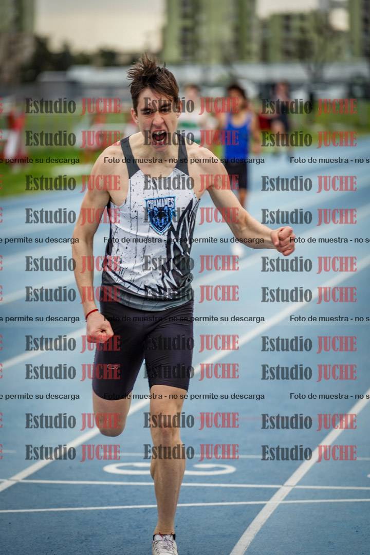Fotos de los 300 m llanos de varones - U17