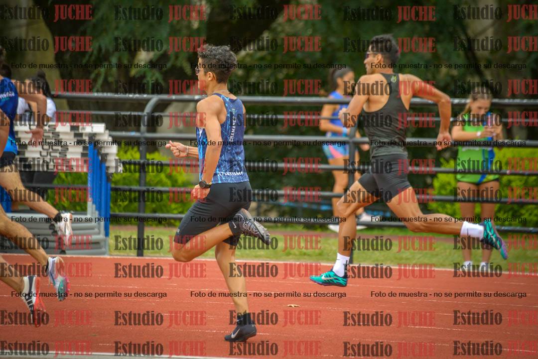 Fotos de los 400 m llanos de varones