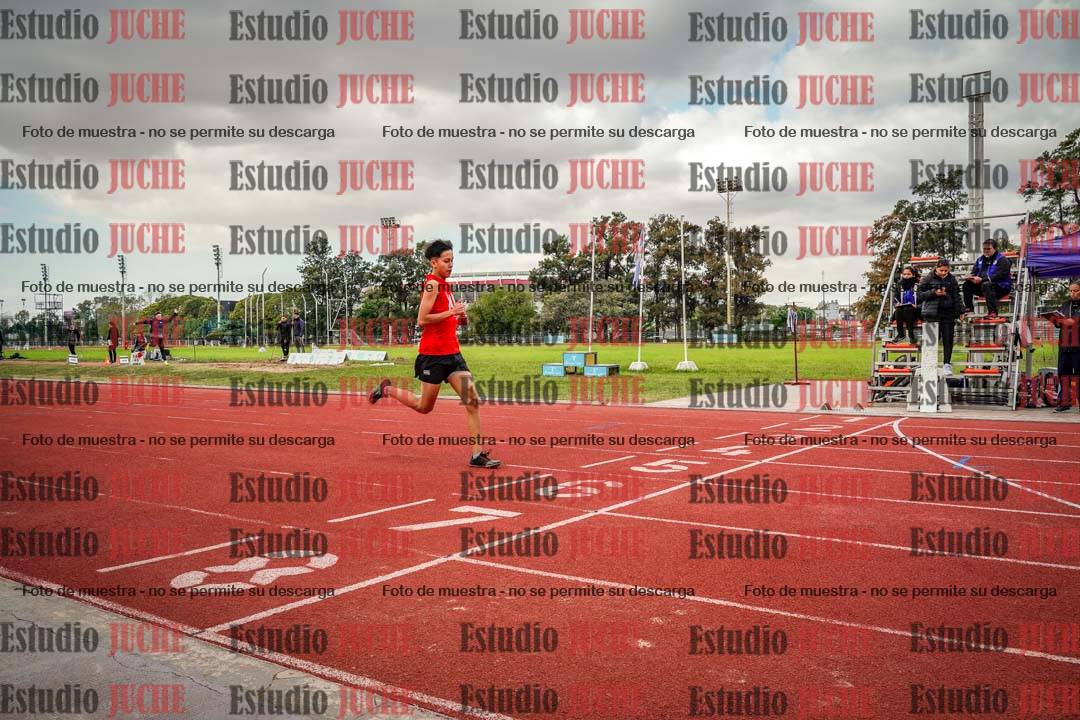 Fotos de los 400 m llanos de varones