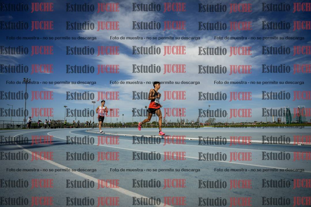 Fotos de los 3000 m llanos de varones