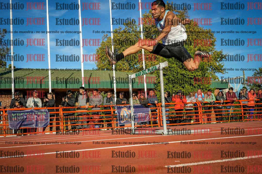 Fotos de los 400 m con vallas de varones - FINAL