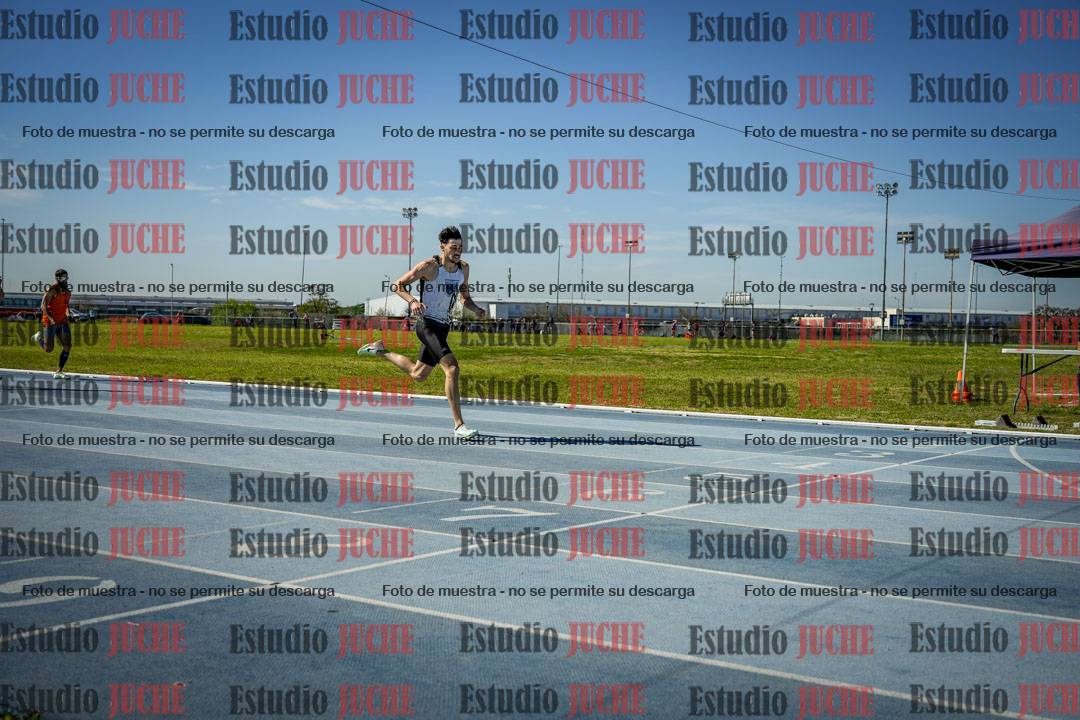 Fotos de los 400 m llanos de varones