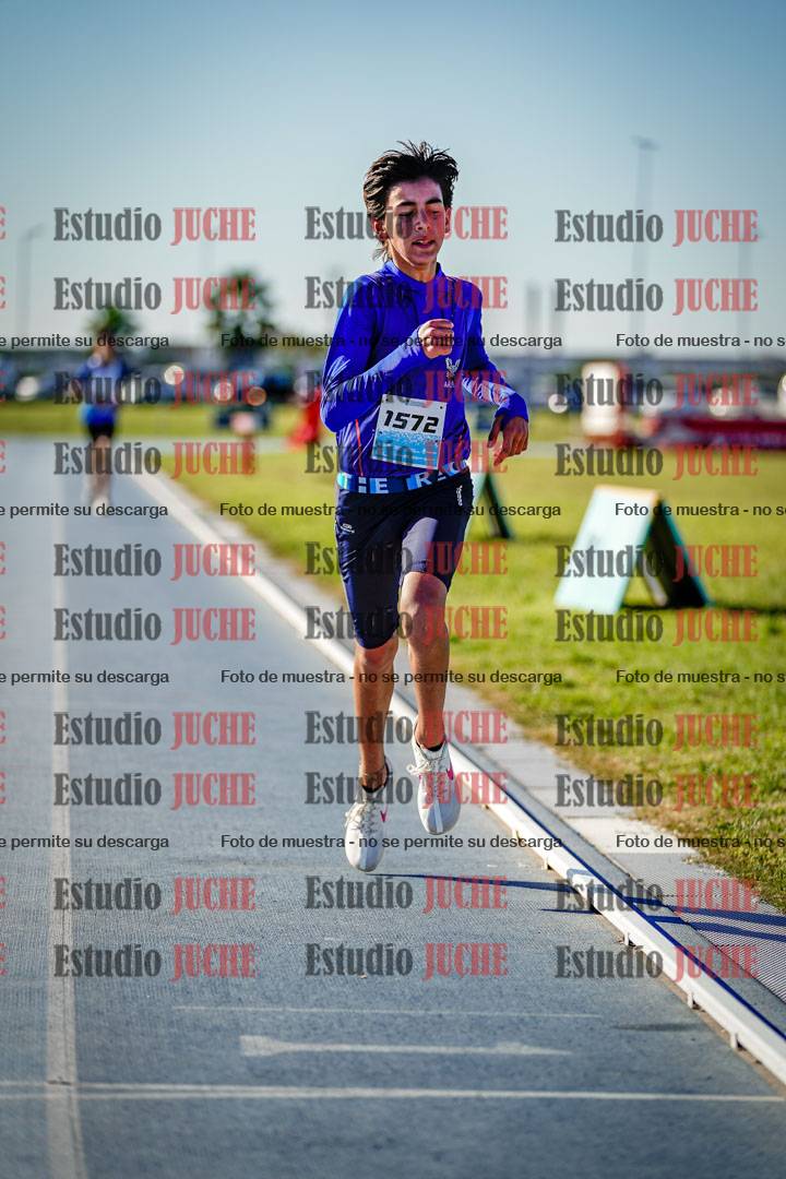 Fotos de los 2000 m llanos de varones