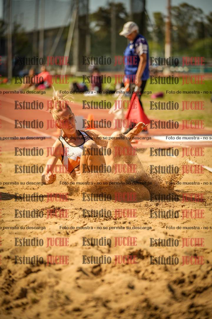 Fotos del salto en largo de mujeres