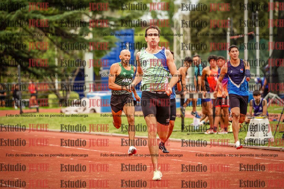 Fotos de los 400 m llanos de varones
