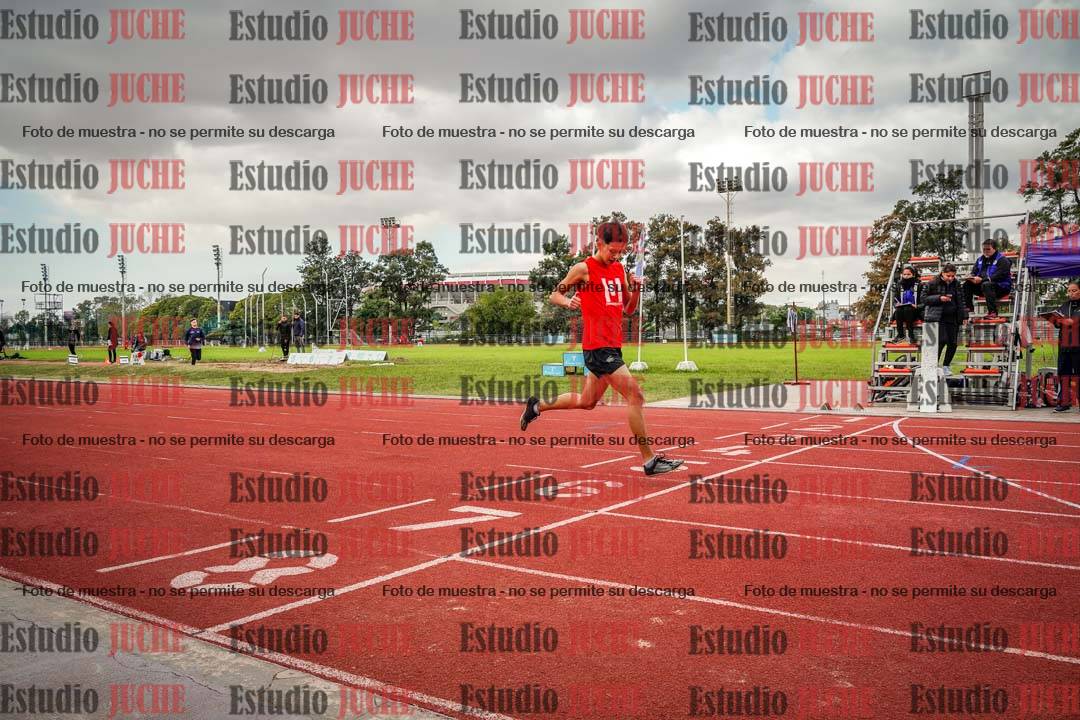 Fotos de los 400 m llanos de varones