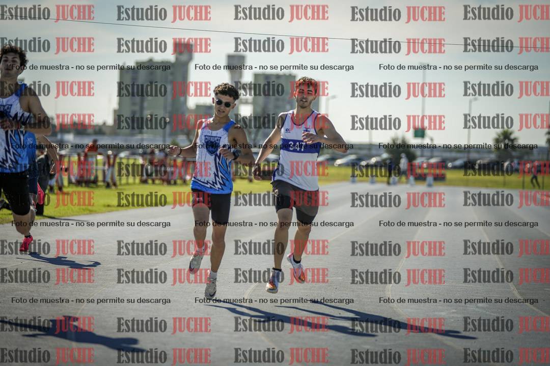 Fotos de los 400 m llanos de varones