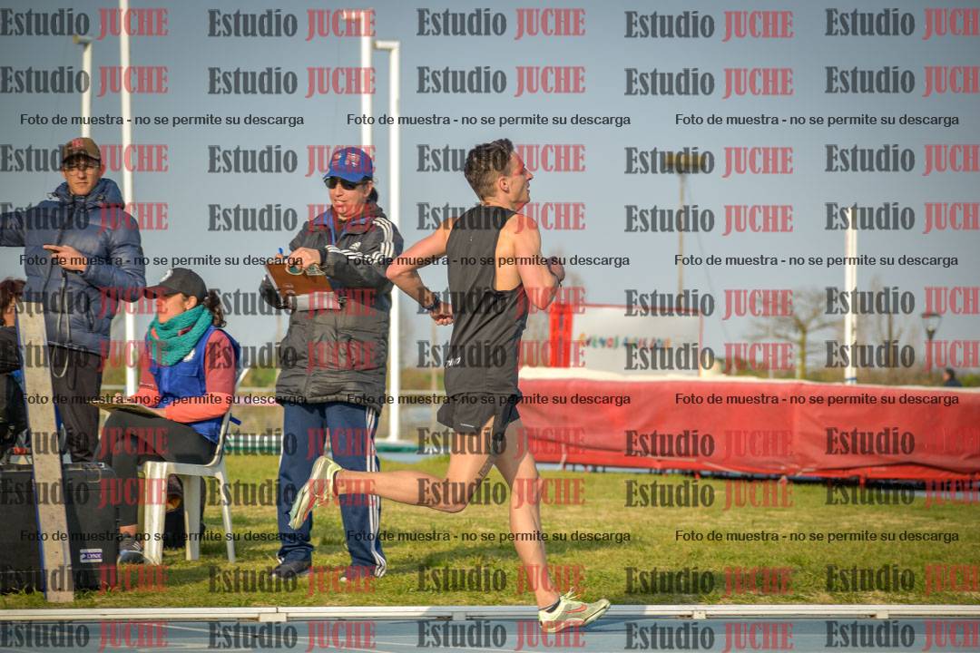 Fotos de los 3000 m llanos de varones