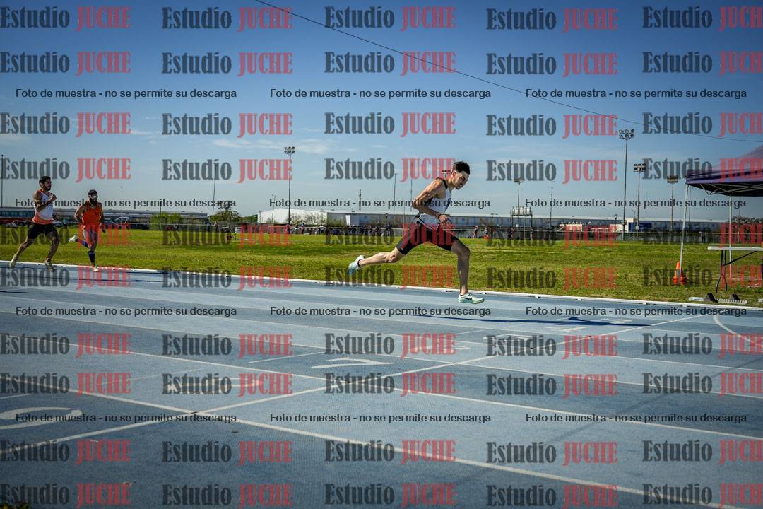 Fotos de los 400 m llanos de varones
