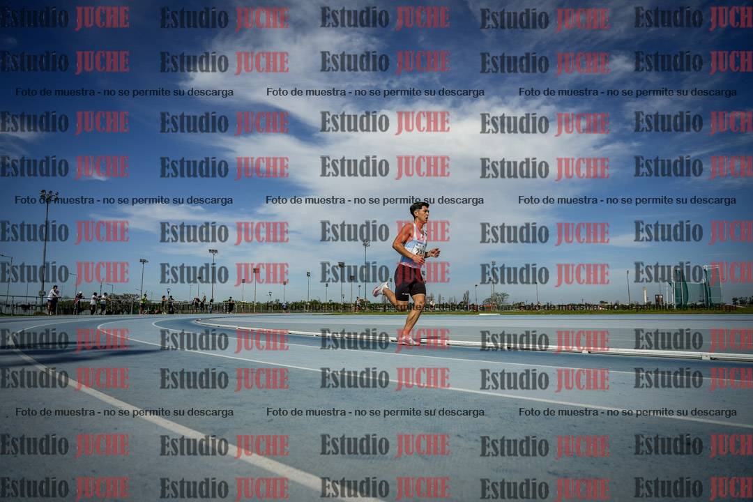 Fotos de los 3000 m llanos de varones