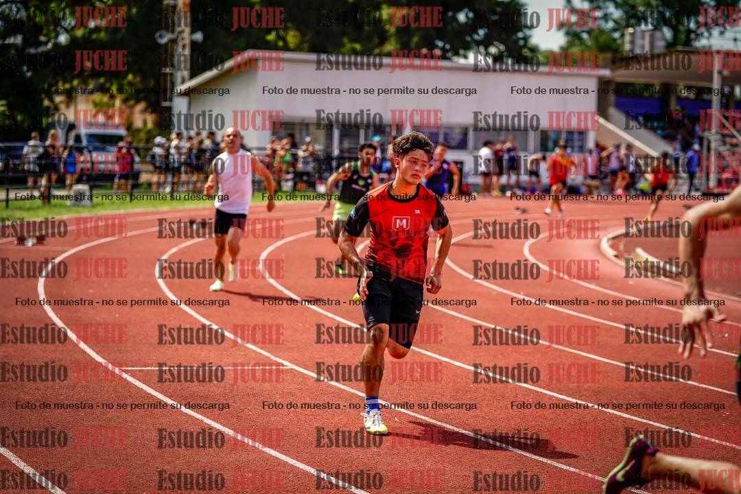 Fotos de los 400 m llanos de varones