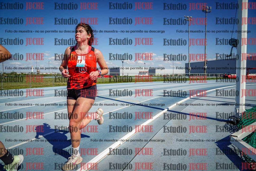 Fotos de los 5000 m llanos de mujeres y varones