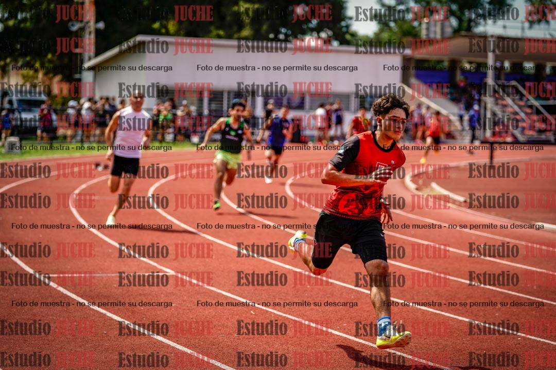 Fotos de los 400 m llanos de varones