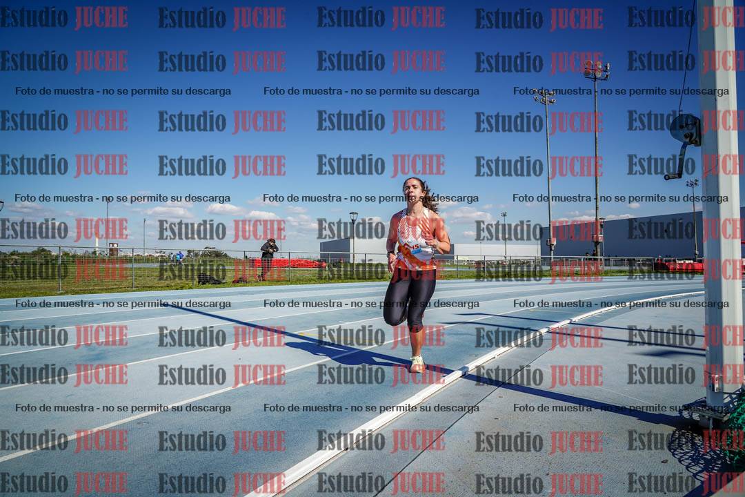 Fotos de los 5000 m llanos de mujeres y varones