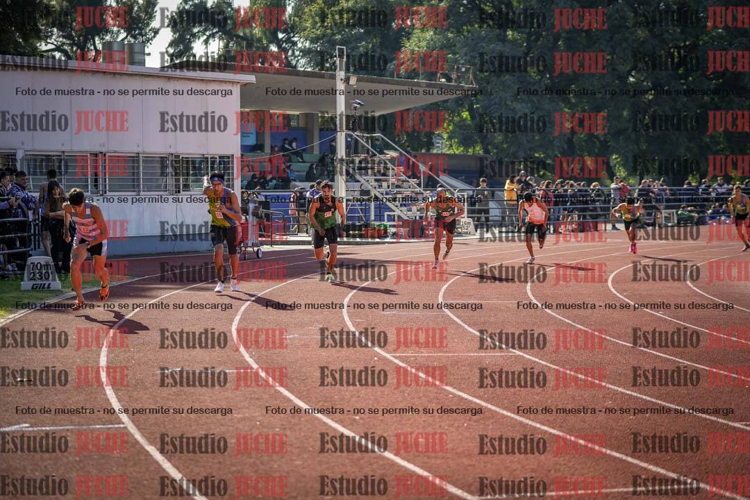 Fotos de los 800 m llanos de varones