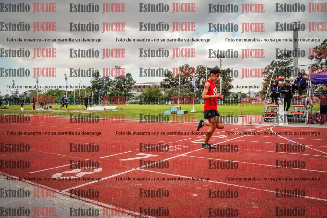 Fotos de los 400 m llanos de varones