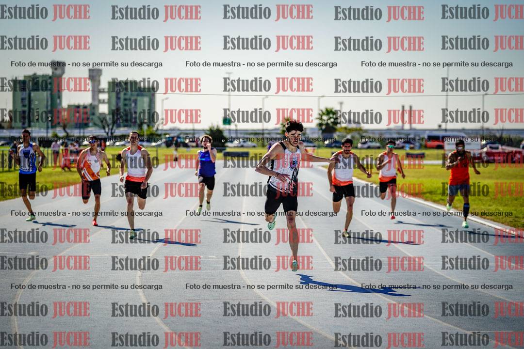 Fotos de los 400 m llanos de varones