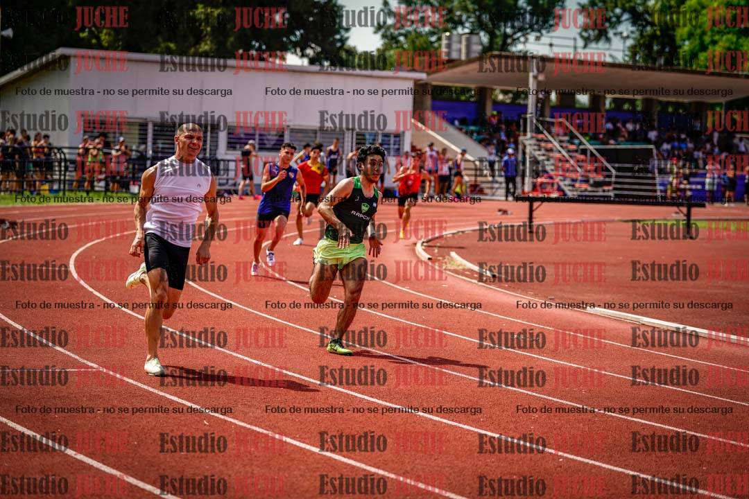 Fotos de los 400 m llanos de varones