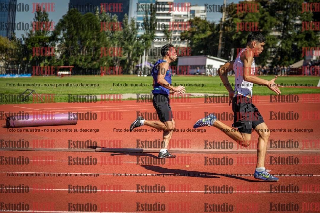 Fotos de los 200 m llanos de varones