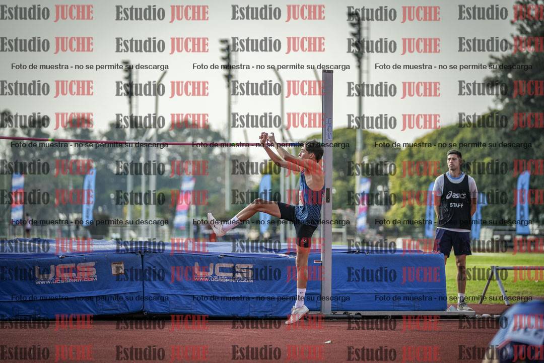Fotos del salto en alto de varones