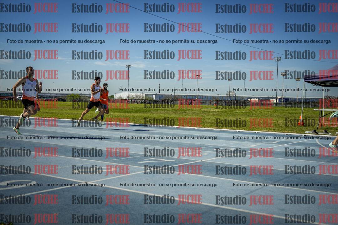 Fotos de los 400 m llanos de varones
