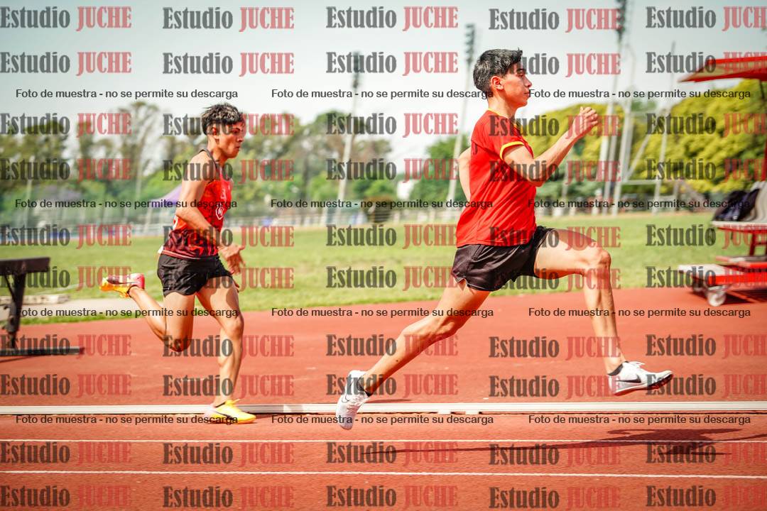 Fotos de los 400 m llanos de varones