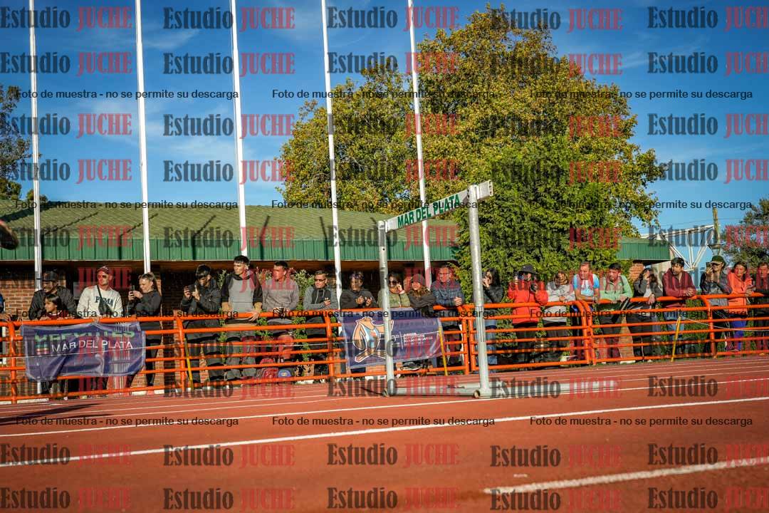 Fotos de los 400 m con vallas de varones - FINAL