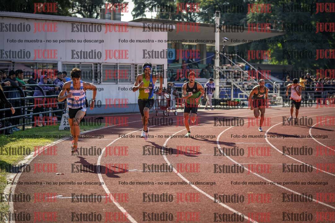 Fotos de los 800 m llanos de varones