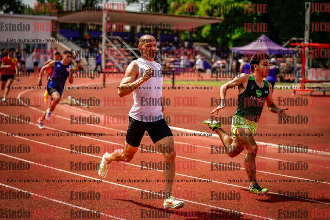 Fotos de los 400 m llanos de varones