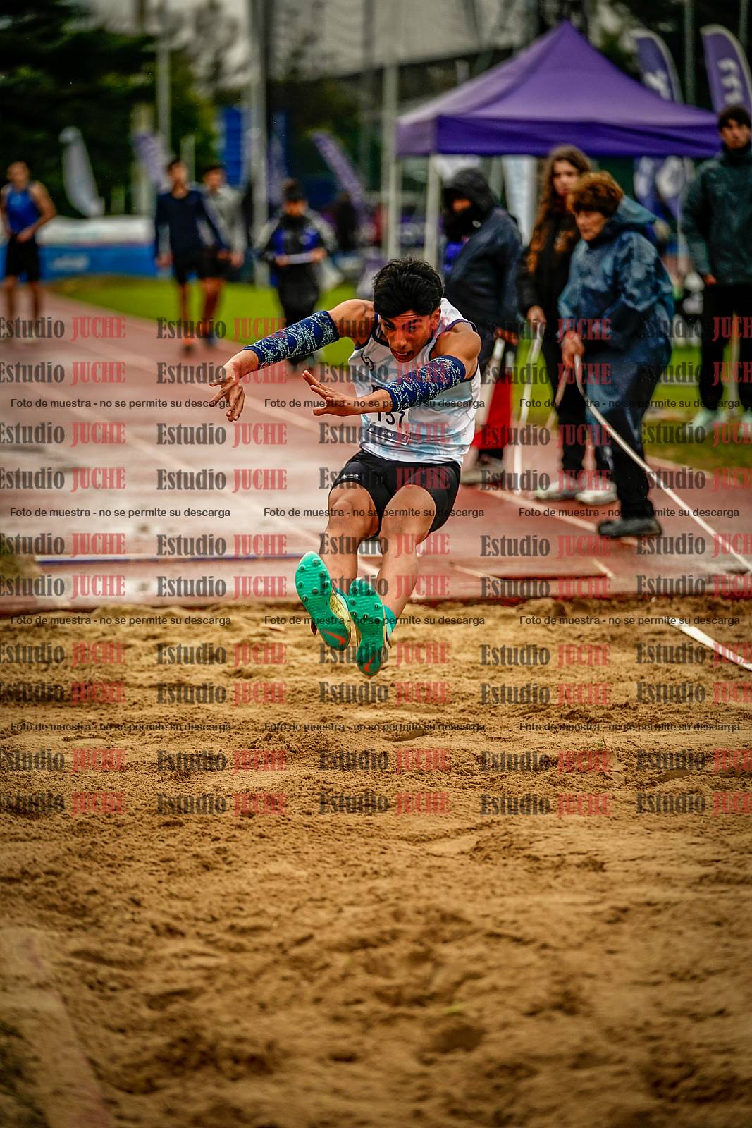 Fotos del salto en largo de varones - decatlón 2