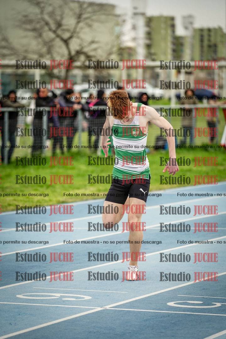 Fotos de los 300 m llanos de varones - U17