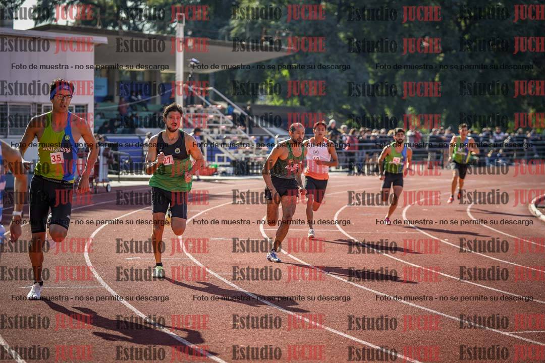 Fotos de los 800 m llanos de varones