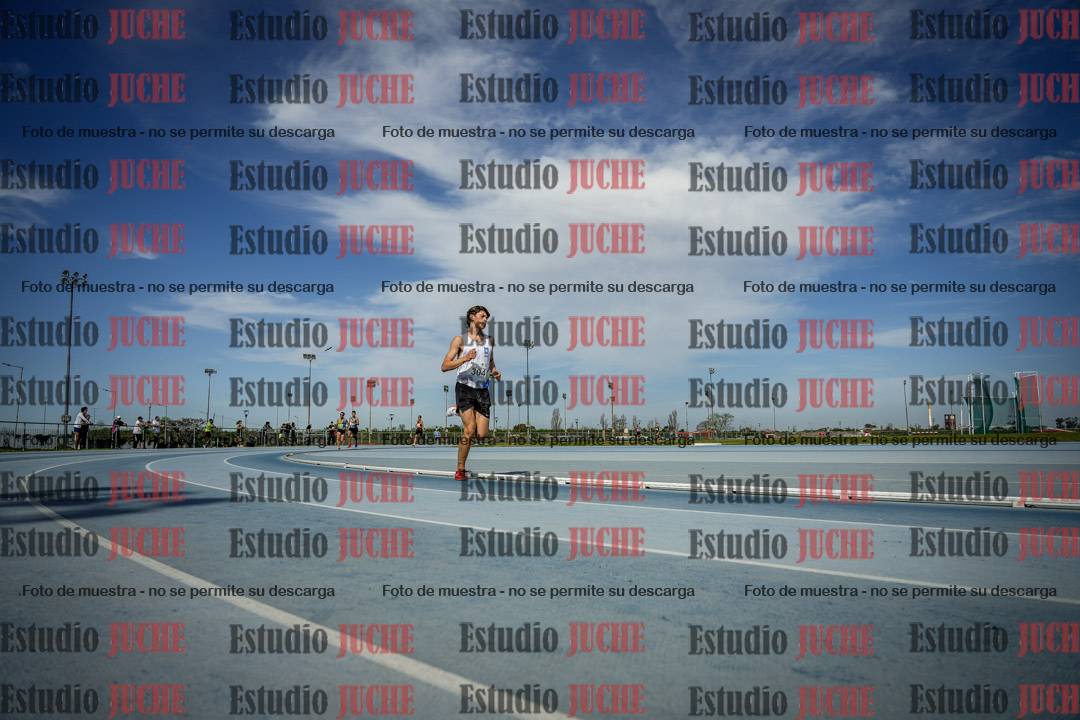 Fotos de los 3000 m llanos de varones