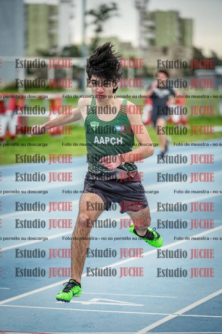 Fotos de los 300 m llanos de varones - U17