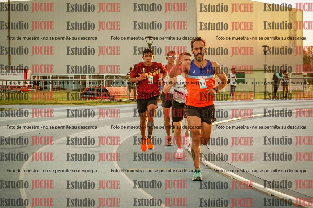 Fotos de los 3000 m llanos de varones