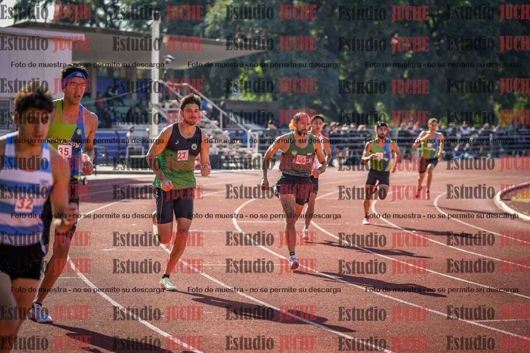 Fotos de los 800 m llanos de varones