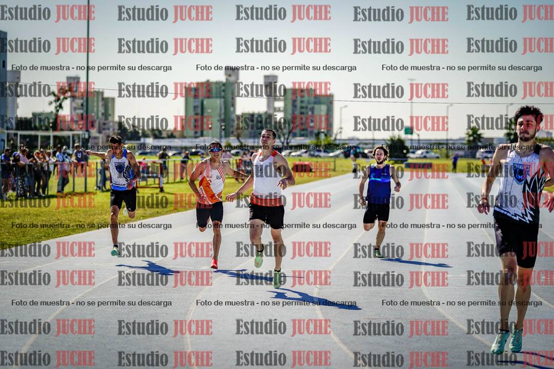 Fotos de los 400 m llanos de varones