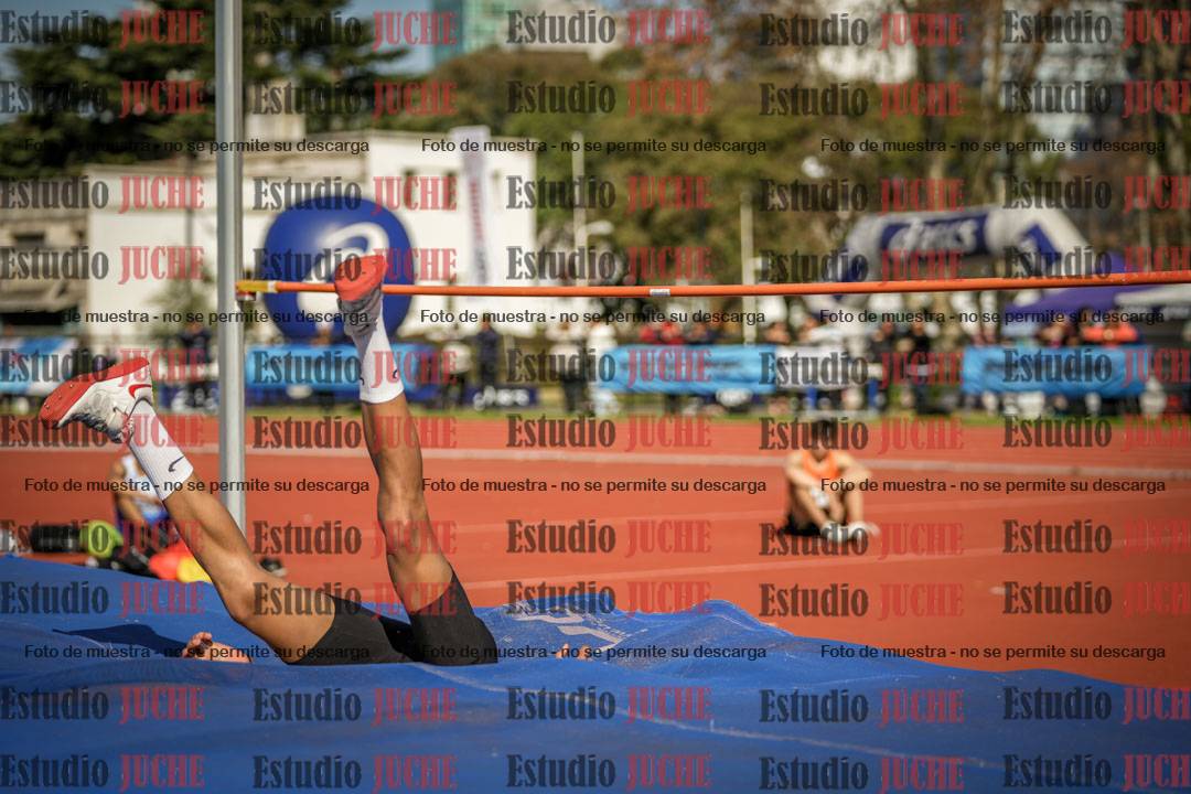 Fotos del salto en alto de varones