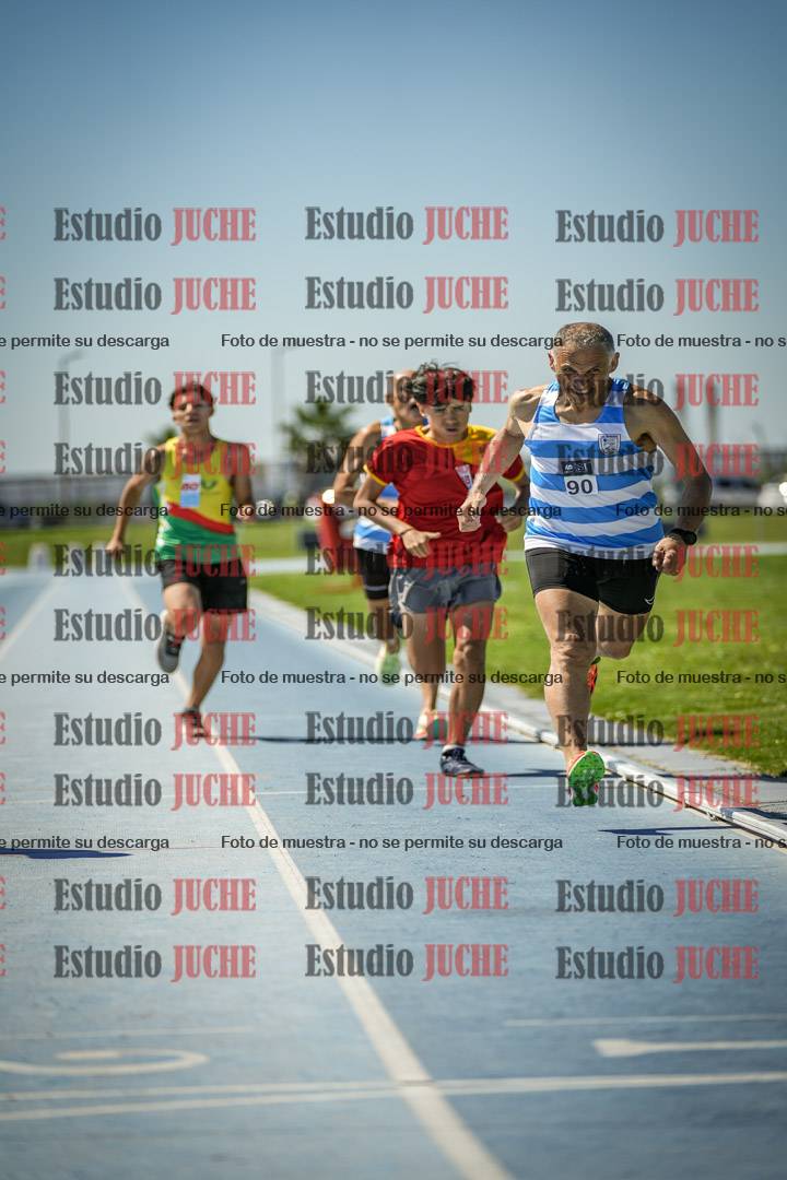 Fotos de los 800 m llanos de varones