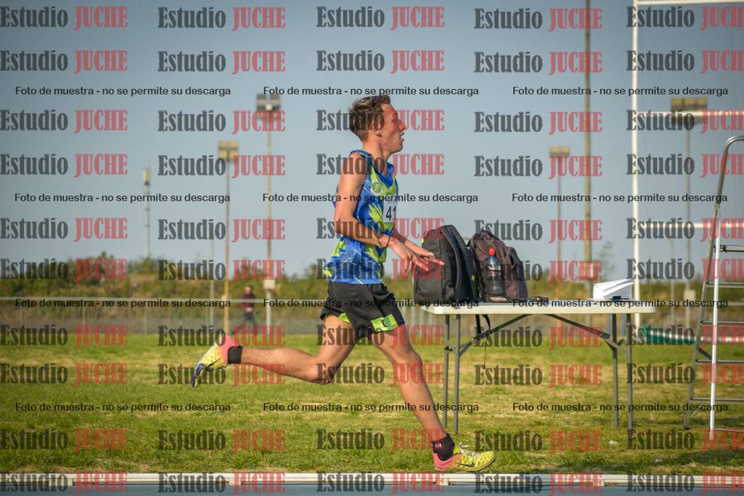 Fotos de los 3000 m llanos de varones