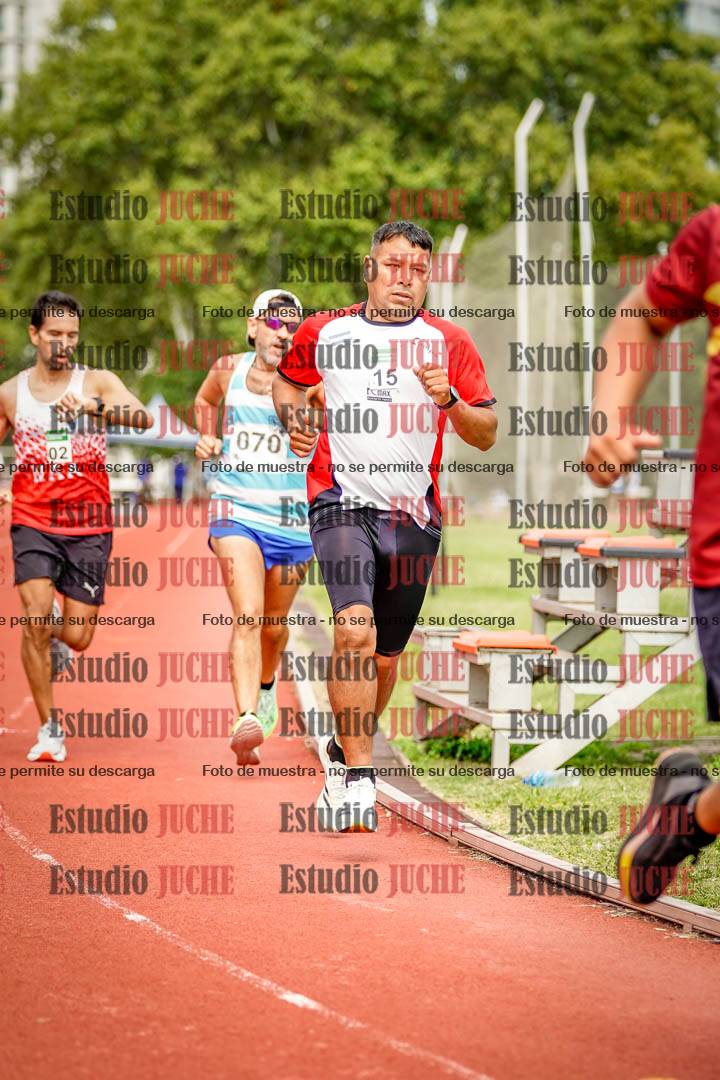 Fotos de los 3000 m llanos de varones