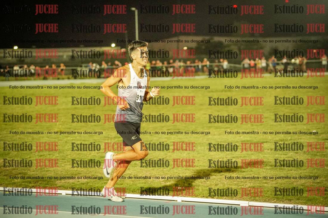 Fotos de los 3000 m llanos de varones