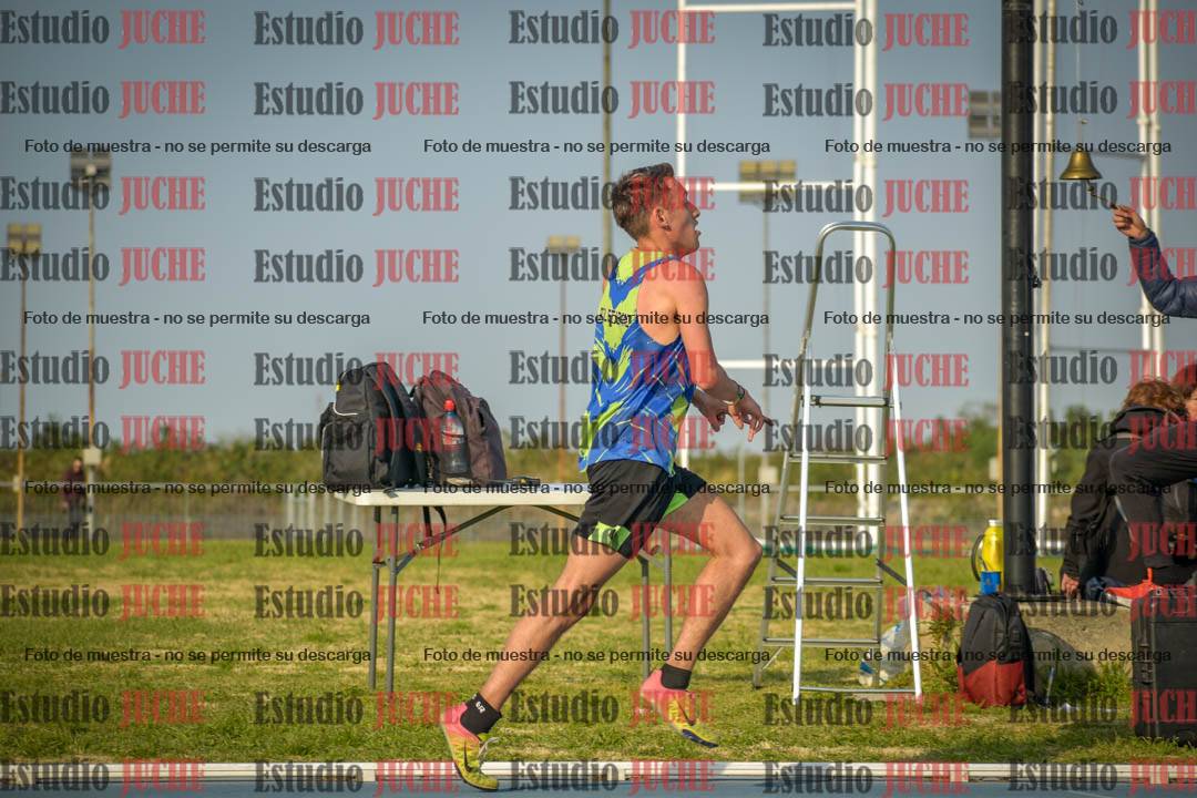 Fotos de los 3000 m llanos de varones