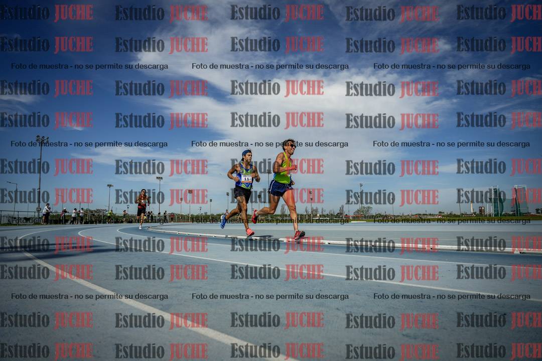 Fotos de los 3000 m llanos de varones
