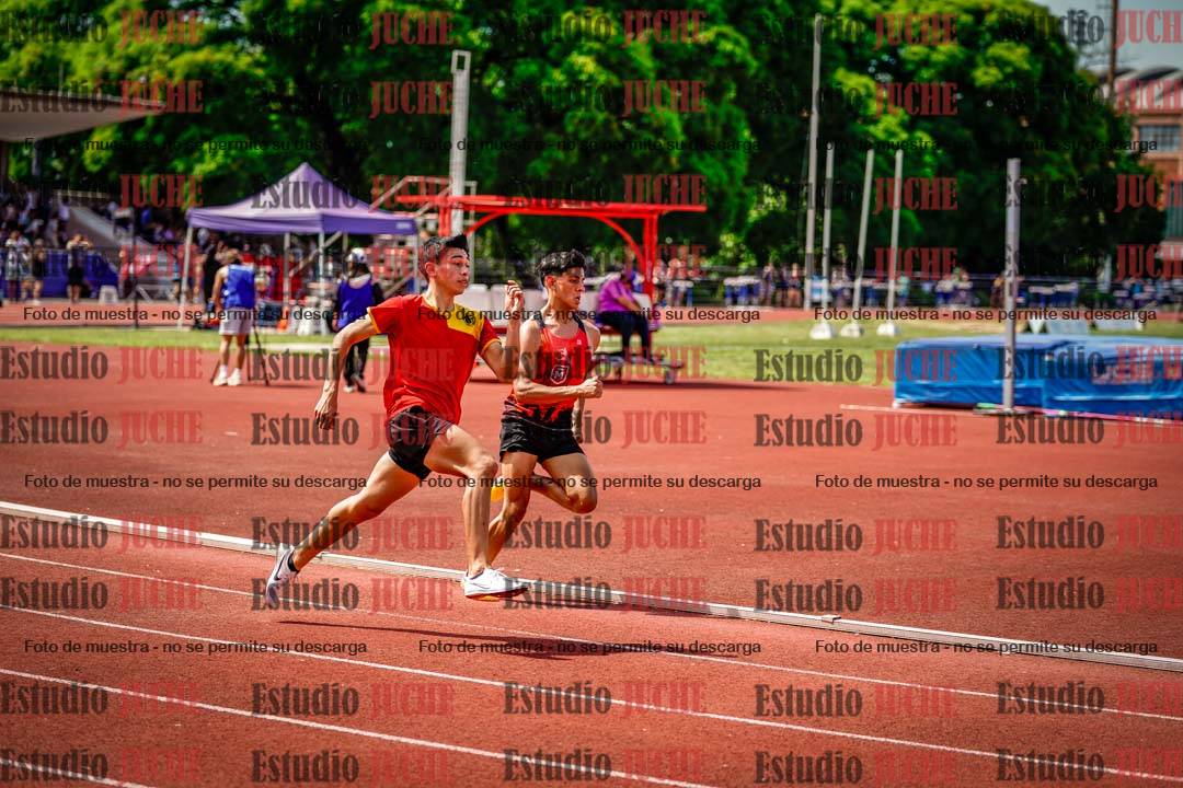 Fotos de los 400 m llanos de varones