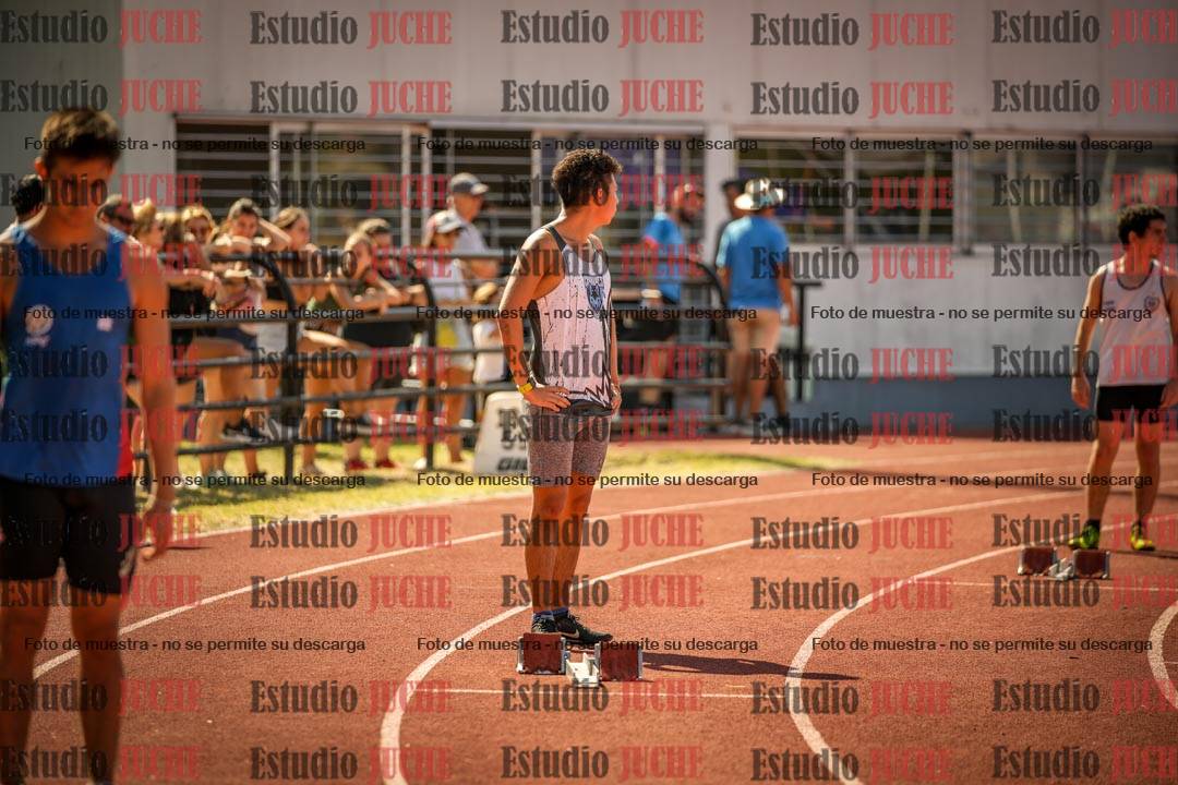 Fotos de los 400 m llanos de varones